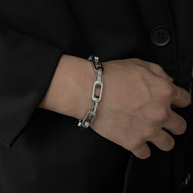 Black Degree-Chained Bracelet