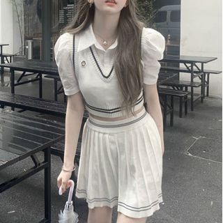 CosmoCorner Set: Short-Sleeve Plain Crop Shirt Contrast Trim