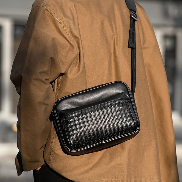 BagBuzz-Woven Crossbody Bag