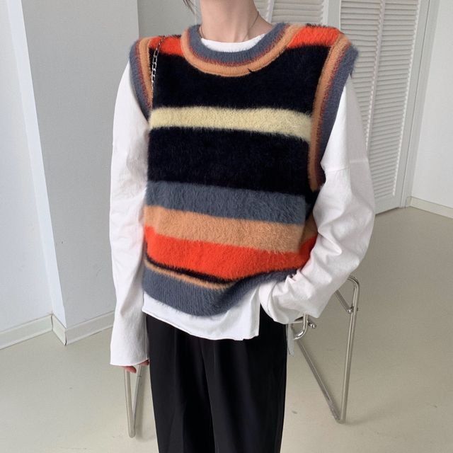 Shalala - Color-Block Knit Vest | YesStyle
