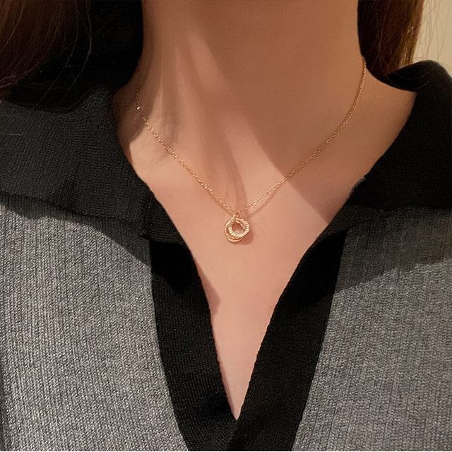 Show Mind-Layered Rhinestone Hoop Necklace