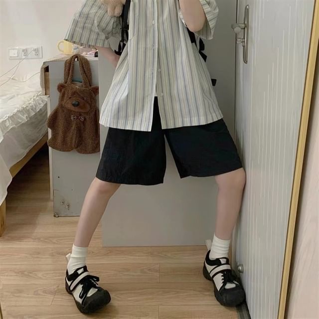 Shineon Studio-Mid Rise Plain Bermuda Shorts