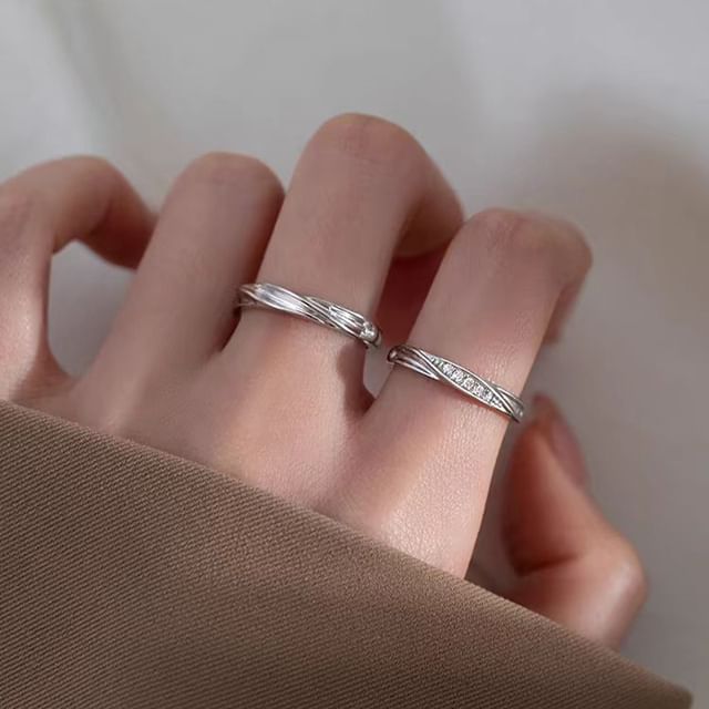 Gaya-Couple Matching Twisted Ring Set