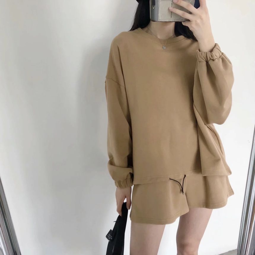 sweatshirt sweatshorts set