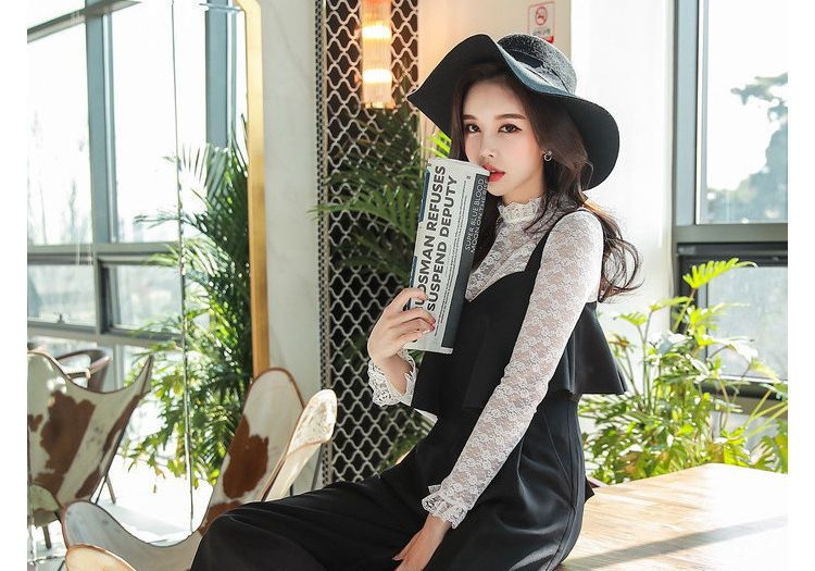 Dabuwawa Sleeveless Ruffled Jumper Pants | YesStyle