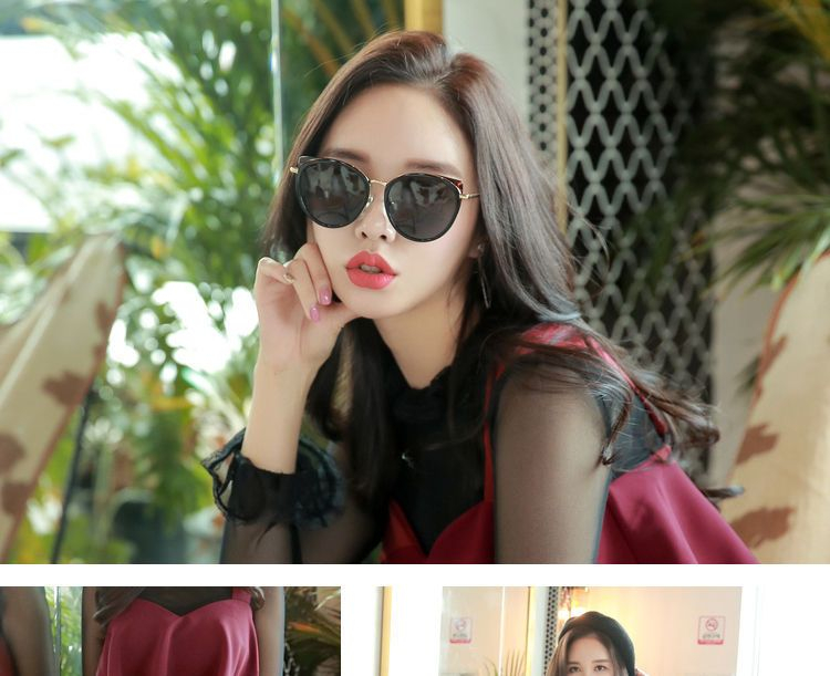 Dabuwawa Sleeveless Ruffled Jumper Pants | YesStyle