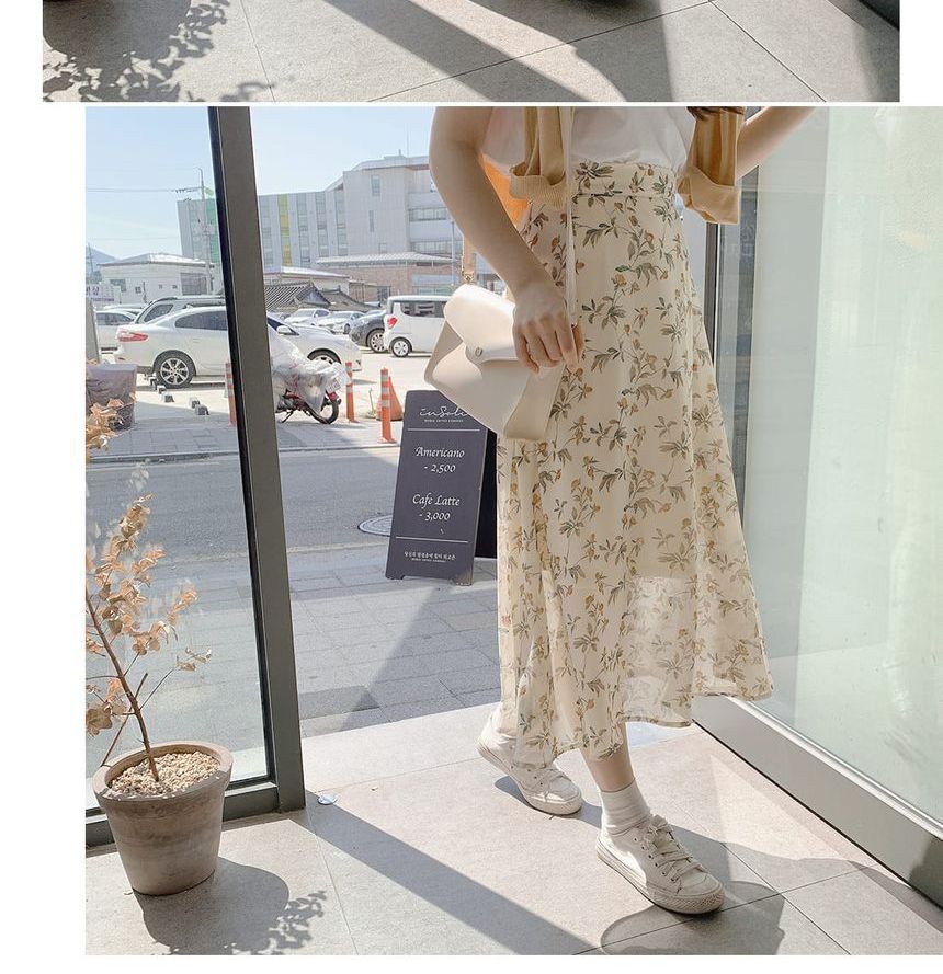 Leoom Short-Sleeve Plain T-Shirt / Floral Print Midi A-Line Skirt ...