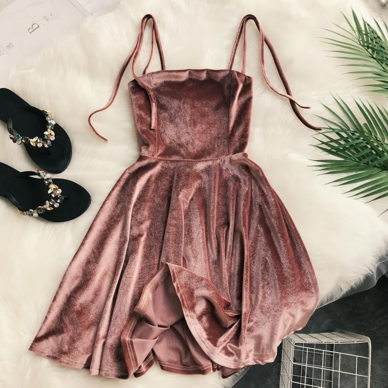 Lucuna - Spaghetti Strap Velvet Mini A 