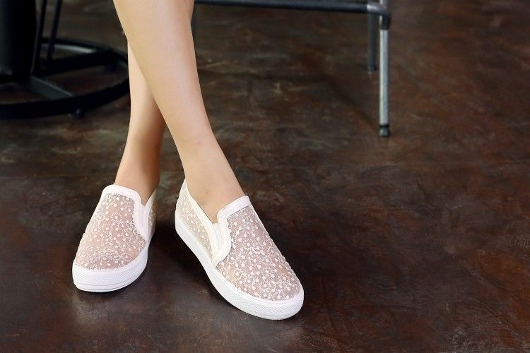 lace shoes for heel slippage