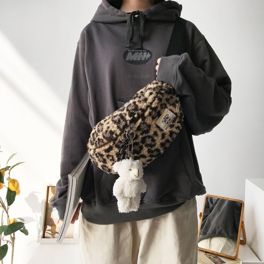animal print sling bag