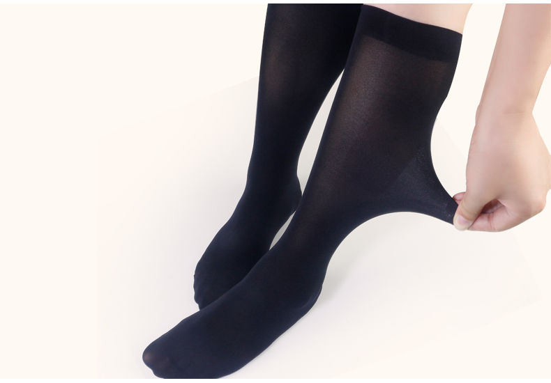 Kuromori Knee High Socks | YesStyle