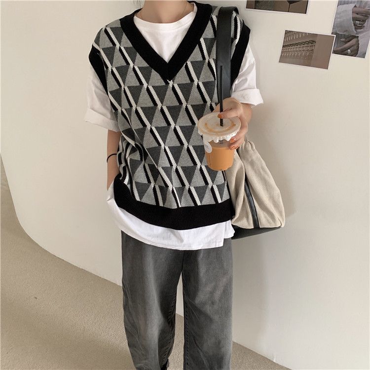 contrast trim geo pattern sweater vest