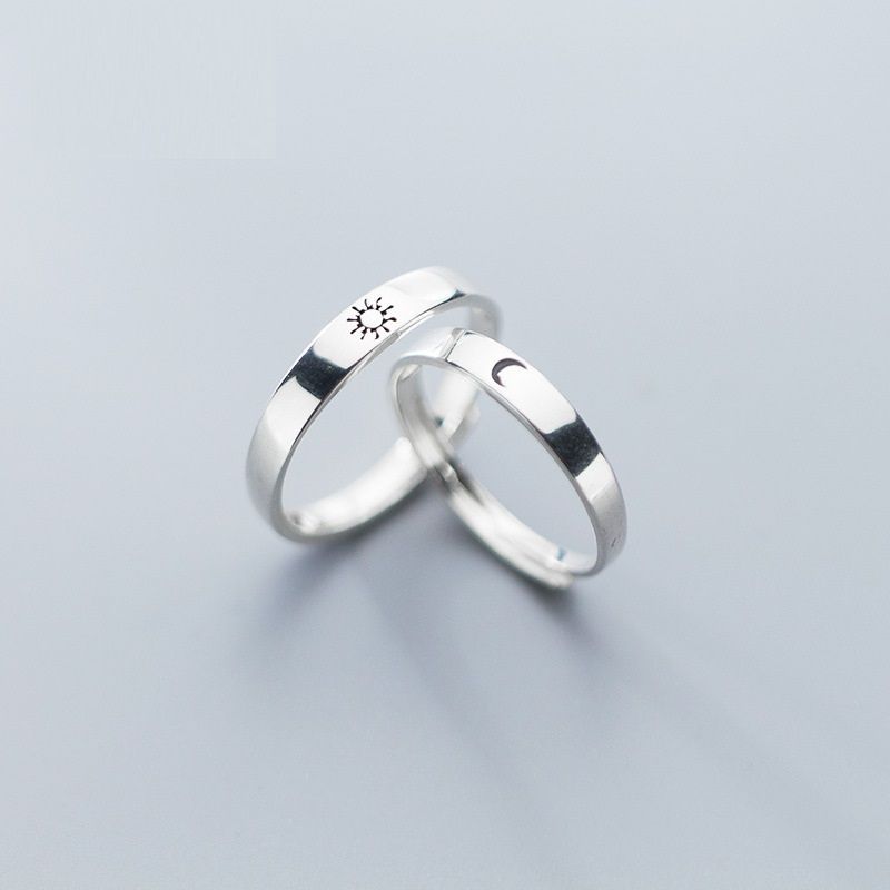 Brand New  !! Sterling  Silver Sun  In  Moon  Ring   ! 925 