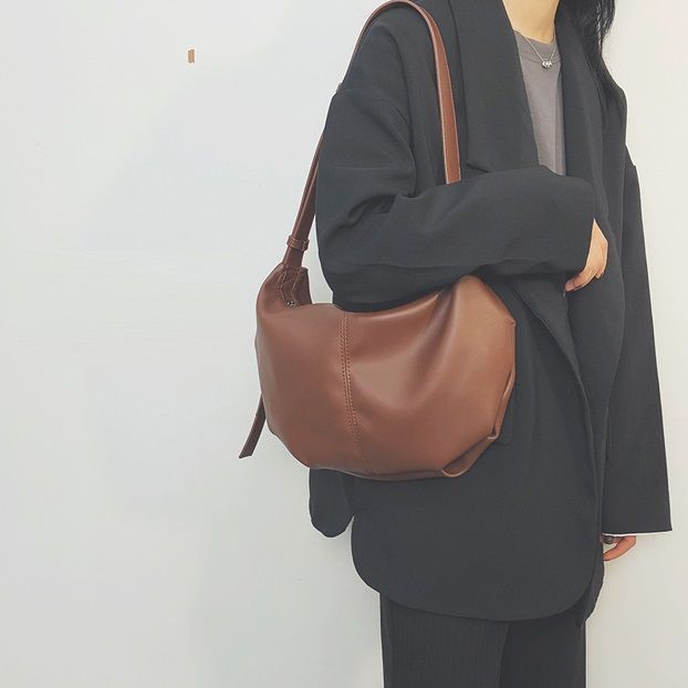 plain shoulder bag