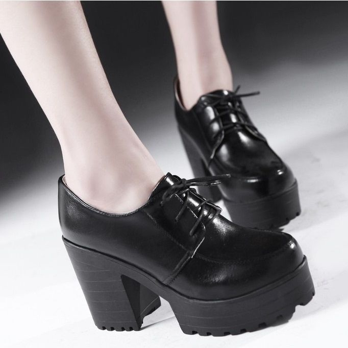 chunky black platform shoes