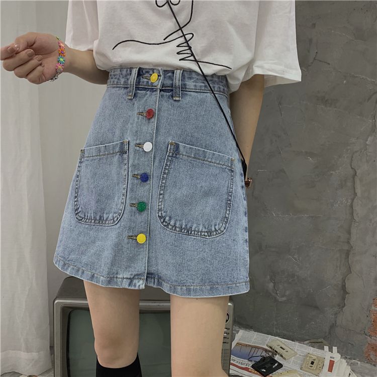 a line denim skirt with buttons
