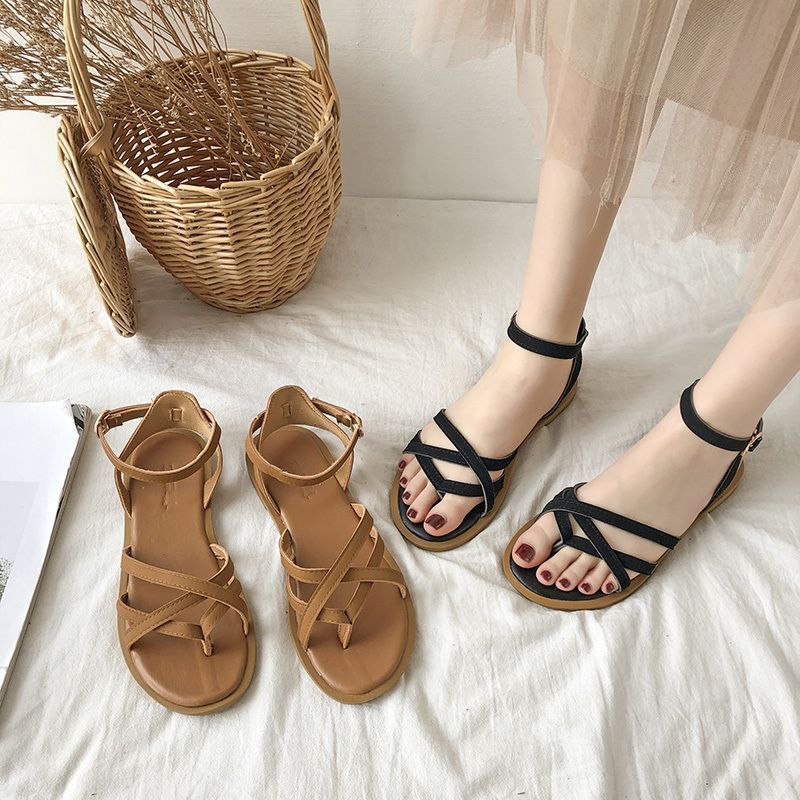 strappy sandals with toe loop