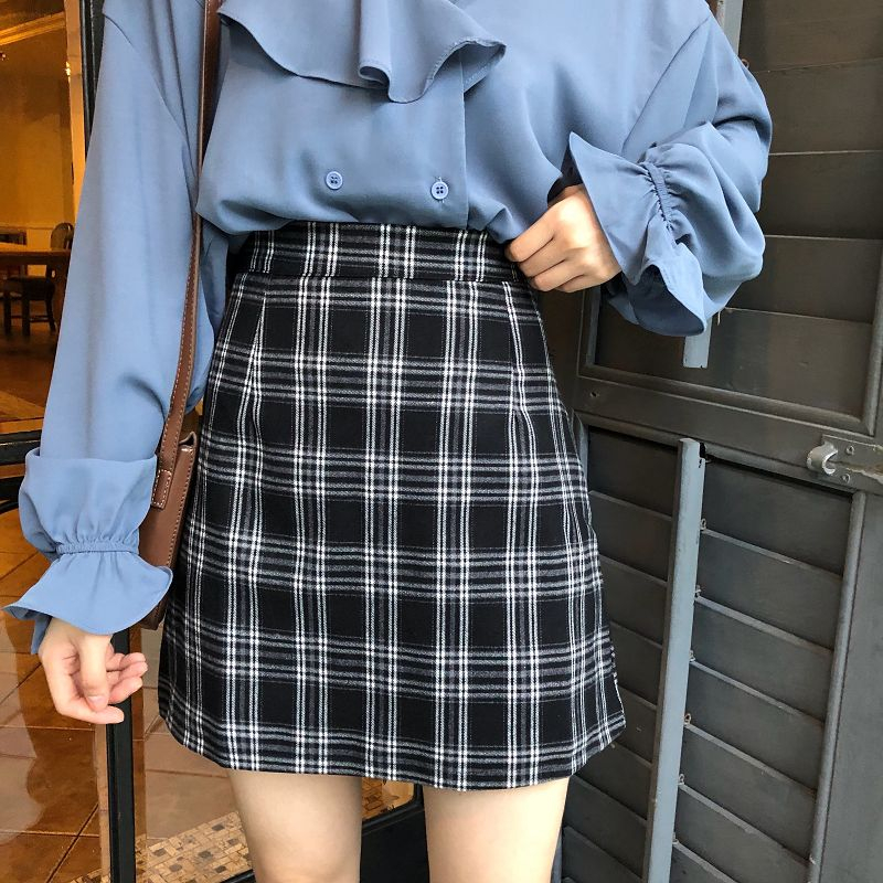 27 Best Dark Academia Plaid Skirt Outfits to Buy Now - atinydreamer