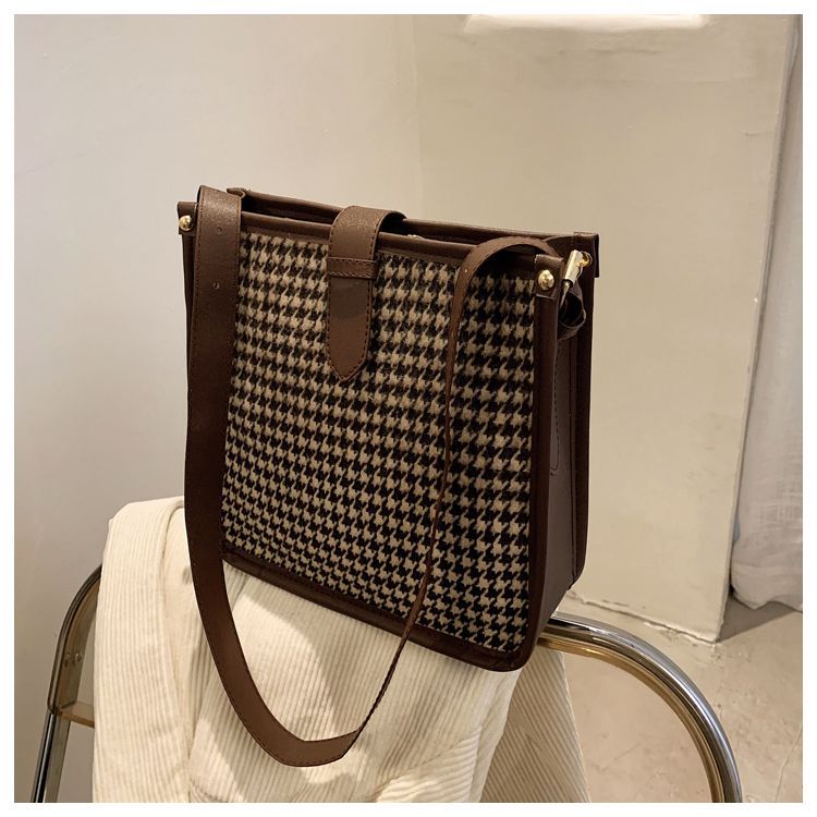 houndstooth shoulder bag