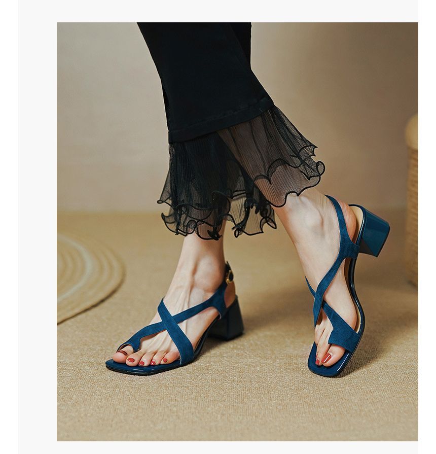 Block Heel Toe Loop Ankle Strap Sandals 