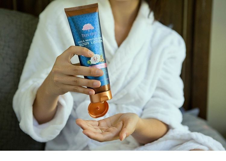 tree hut shea moisturizing body lotion moroccan rose