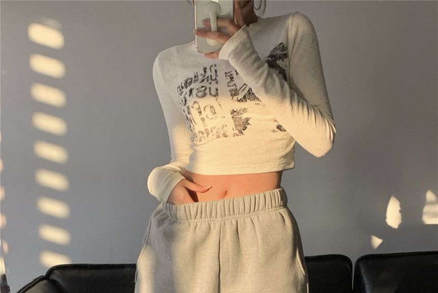 Long-Sleeve Print Cropped Top | YesStyle