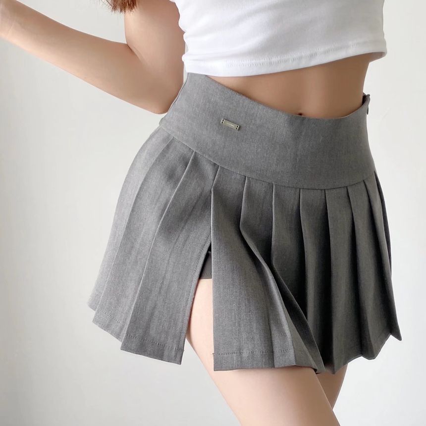 High-Waist Slit Plain Pleated Mini Skirt