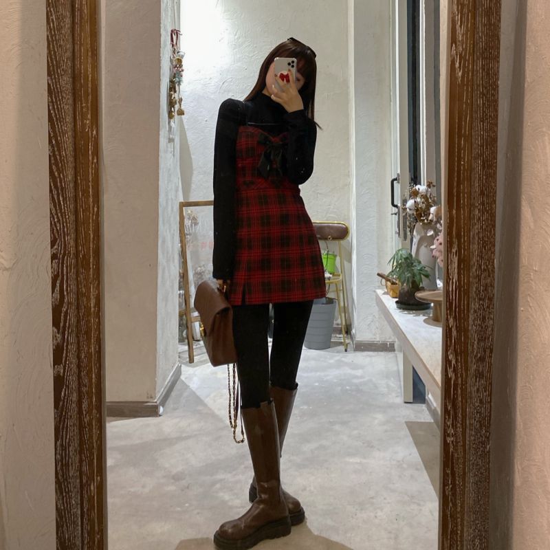 turtleneck and pinafore