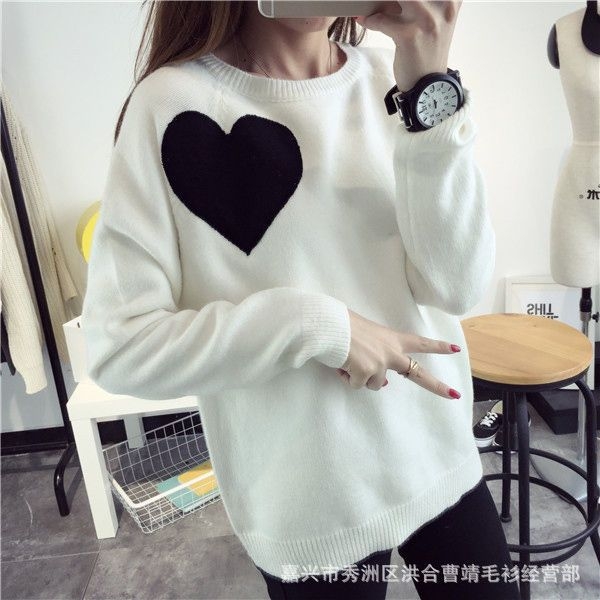 FR Heart Sweater | YesStyle