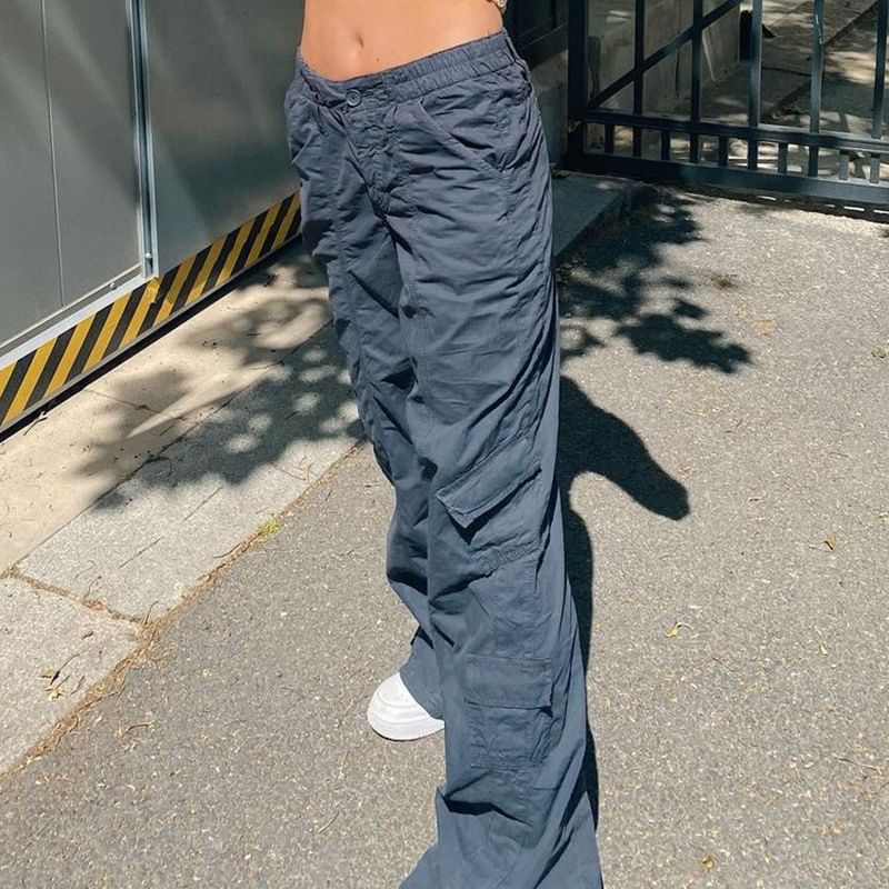 Low-Rise Loose-Fit Cargo Pants in Bulk 