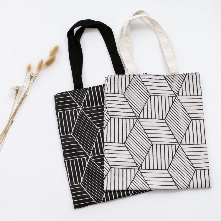 patterned tote