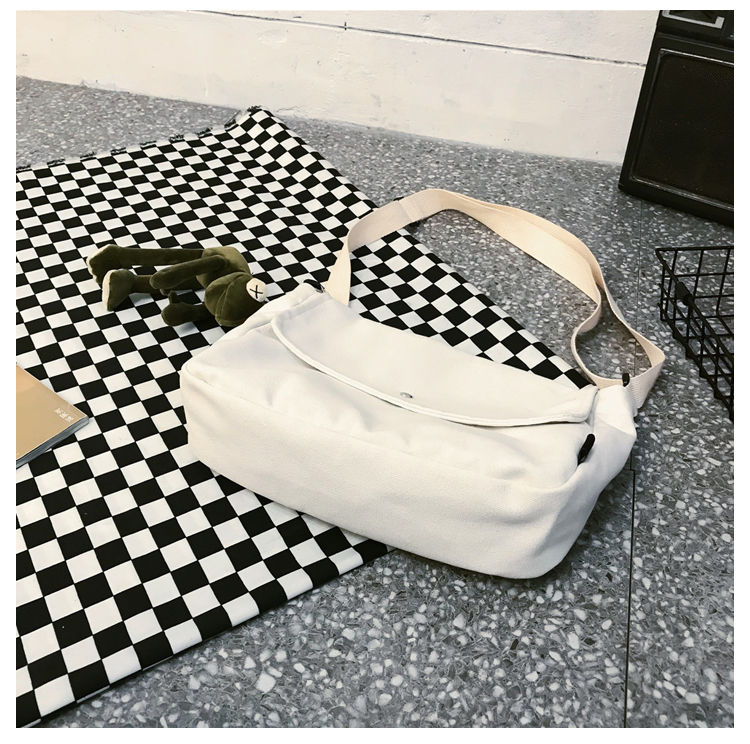 SUNMAN Canvas Messenger Bag YesStyle