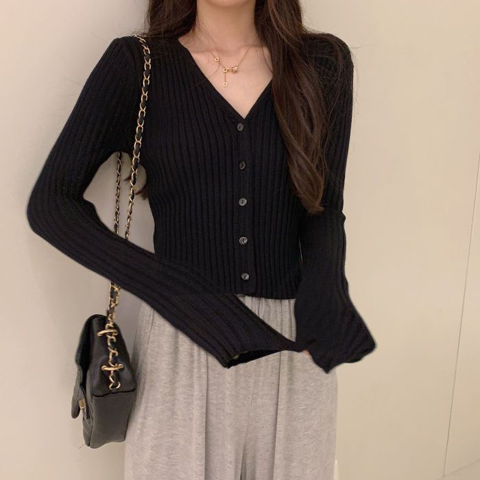 black ribbed cropped cardigan
