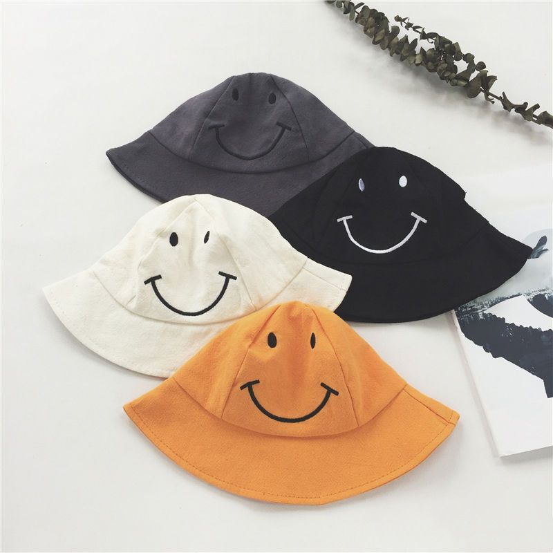 bucket hat smiley