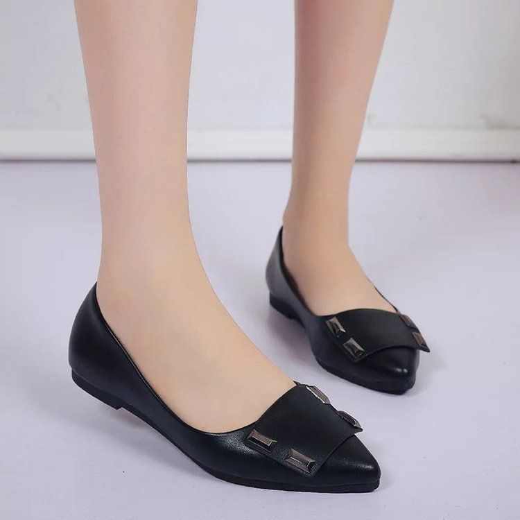 studded pointed flat shoes