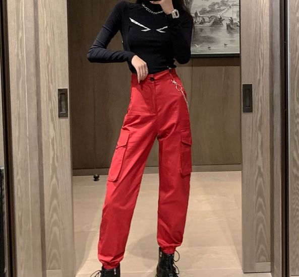 top with cargo pants