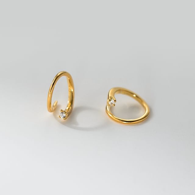 A-ROCH-925 Sterling Silver CZ Hoop Earring