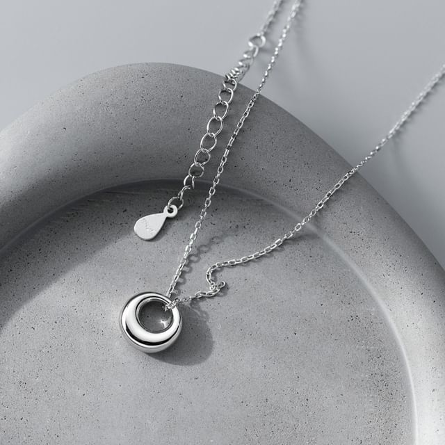 A-ROCH-925 Sterling Silver Hoop Necklace