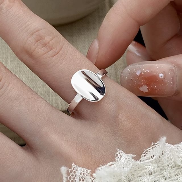 A-ROCH-925 Sterling Silver Oval Open Ring