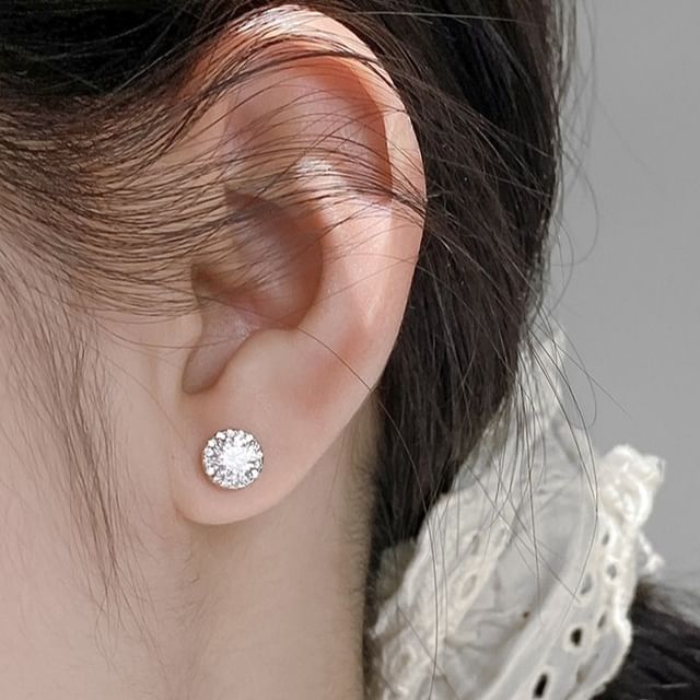 A-ROCH-925 Sterling Silver Rhinestone Stud Earring