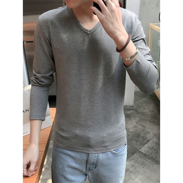 Acrius-Long-Sleeve V-Neck Plain T-Shirt