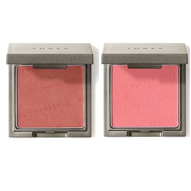 ACRO-THREE Fluffume Blush