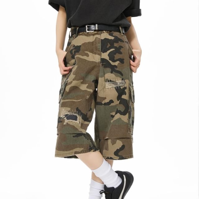 Adothuiastic-Mid Rise Camouflage Distressed Cargo Jorts