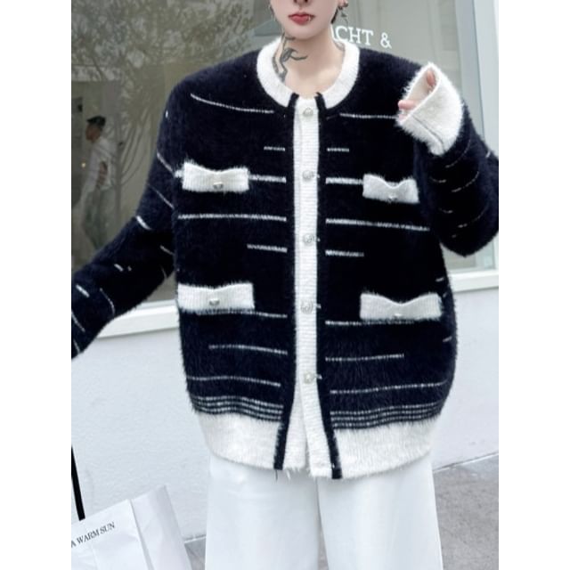 Adothuiastic-Round Neck Striped Panel Cardigan