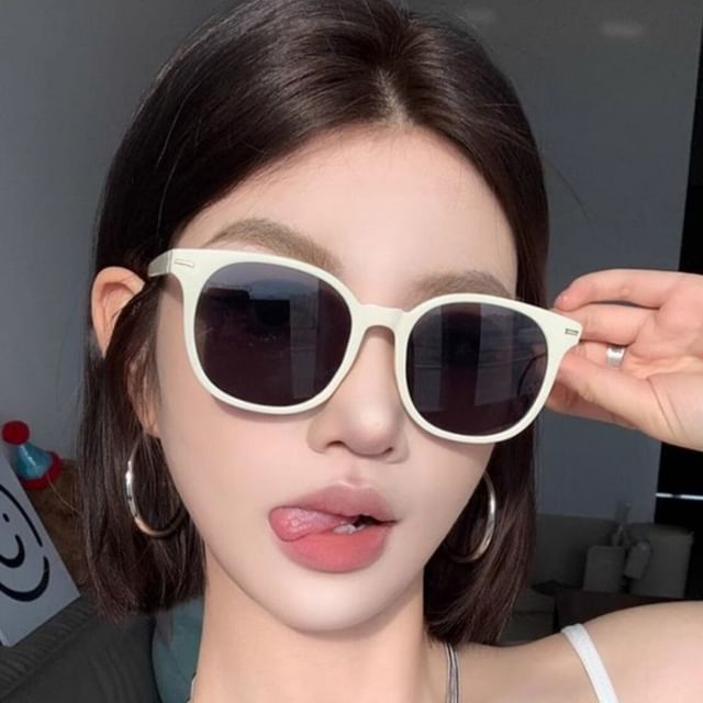 Aisyi-Square Frame Sunglasses