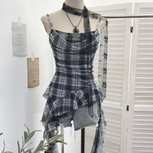 Allinya-Spaghetti Strap Square Neck Plaid Ruffle Trim Cami Top
