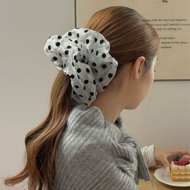 Allyrinta-Dotted Mesh Scrunchie
