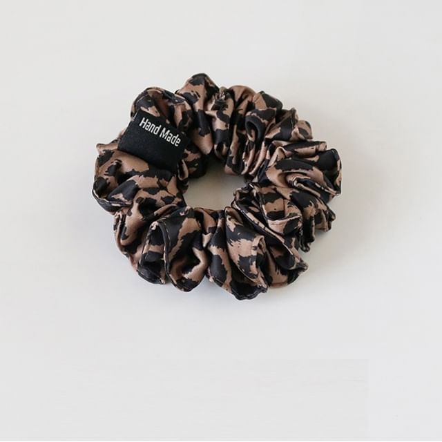 Allyrinta-Leopard Print Striped Scrunchie