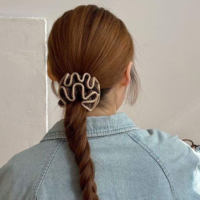 Allyrinta-Plaid Ruffle Scrunchie