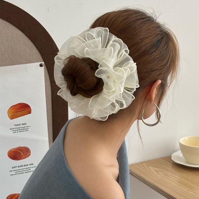 Allyrinta-Ruffle Scrunchie